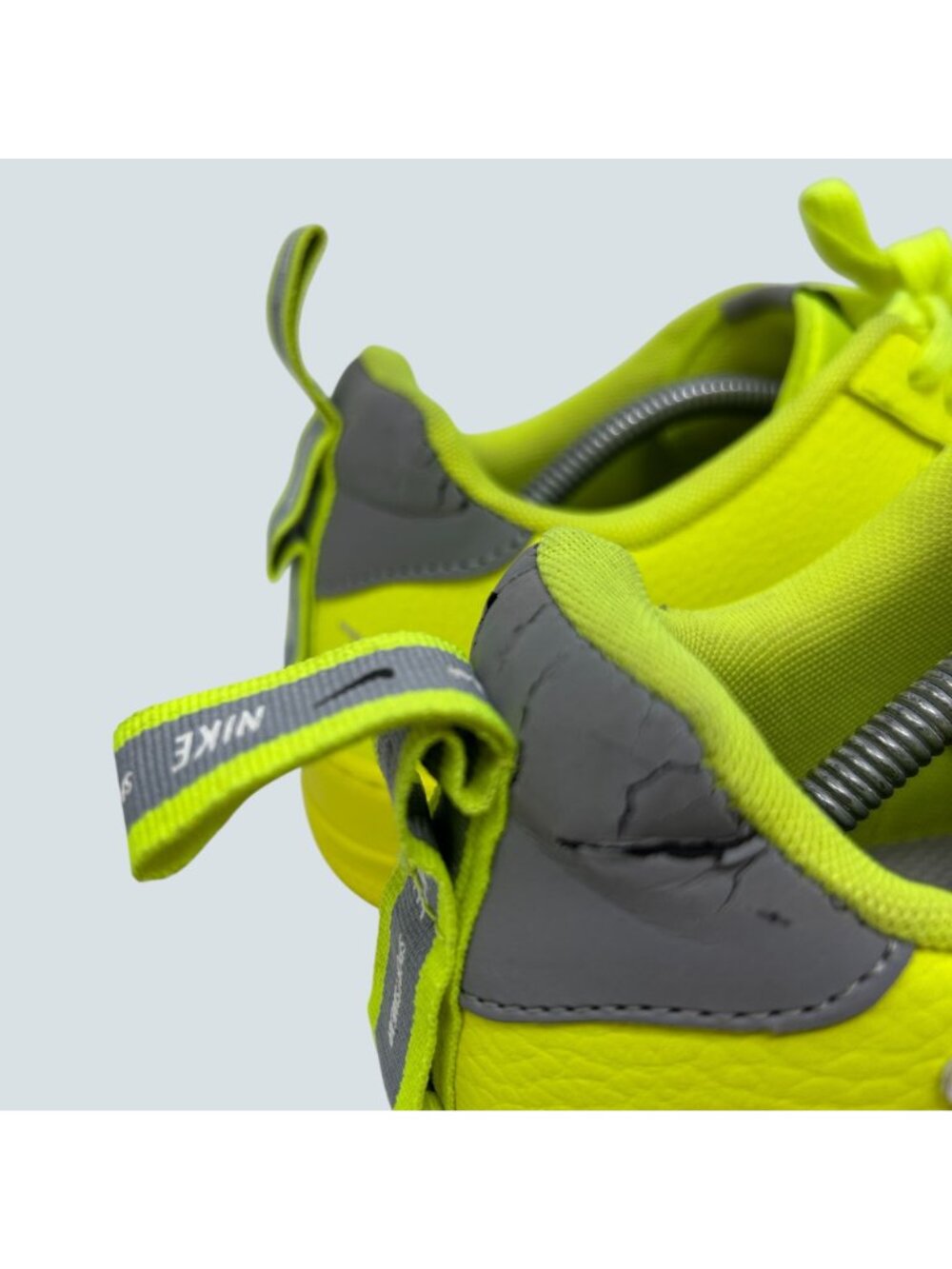 Nike Air Force 1 '07 LV8 Utility Volt Men's Size 11 AJ7747-700 Overbranding - Picture 12 of 12